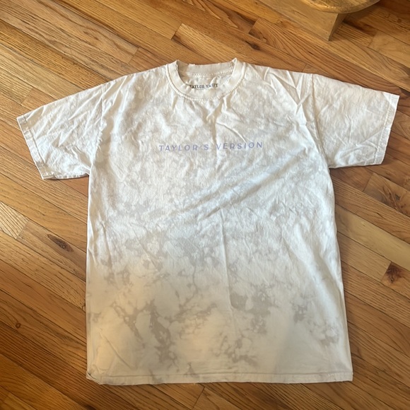 Taylor Swift - Taylor’s Version t-shirt dress with concert confetti! - Picture 6 of 9